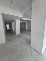North Canal Road (D1), Retail #624668801